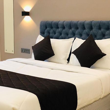 The Lotaz Hotel Kochi 외부 사진